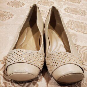 Naturalizer tan leather flats size 9.5